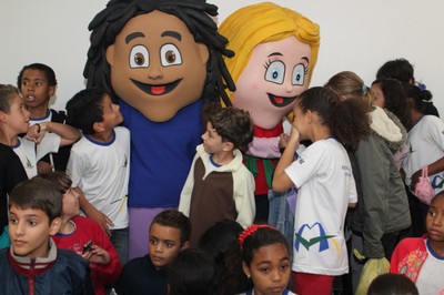 Rod e Malu fizeram festa com a garotada