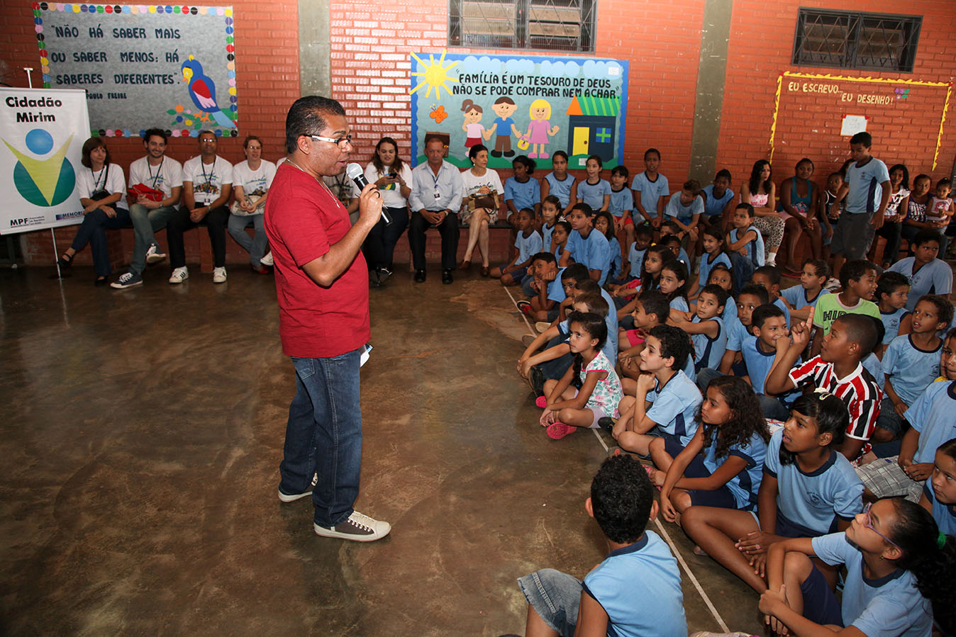 Turminha do MPF em Valparaíso de Goiás. Foto Gilmar Félix (8)
