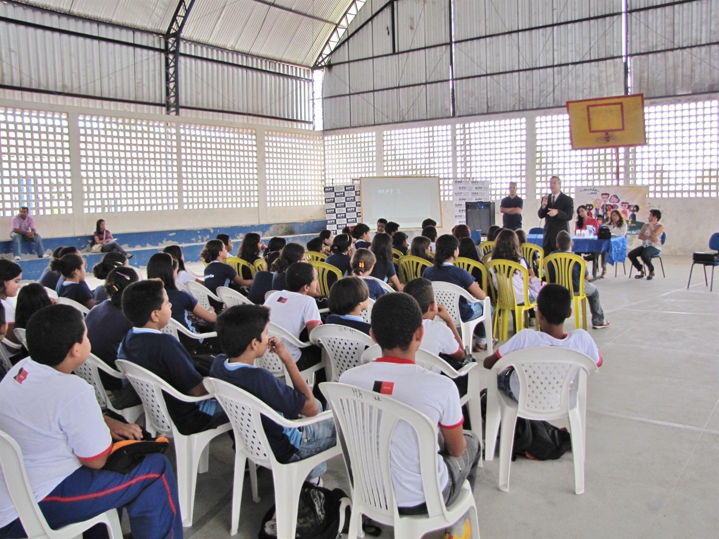 Escola escritor Horácio de Almeida