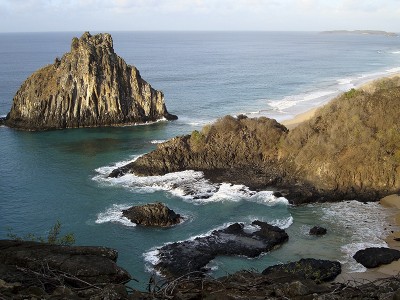 Praia de Baía dos Porcos, no Arquipélago de Fernando de Noronha. Foto Márcio Cabral de Moura
