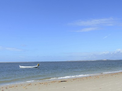 As águas calminhas da Praia do Saco são ótimas pra nadar e brincar. Foto: Gabriela Amorim