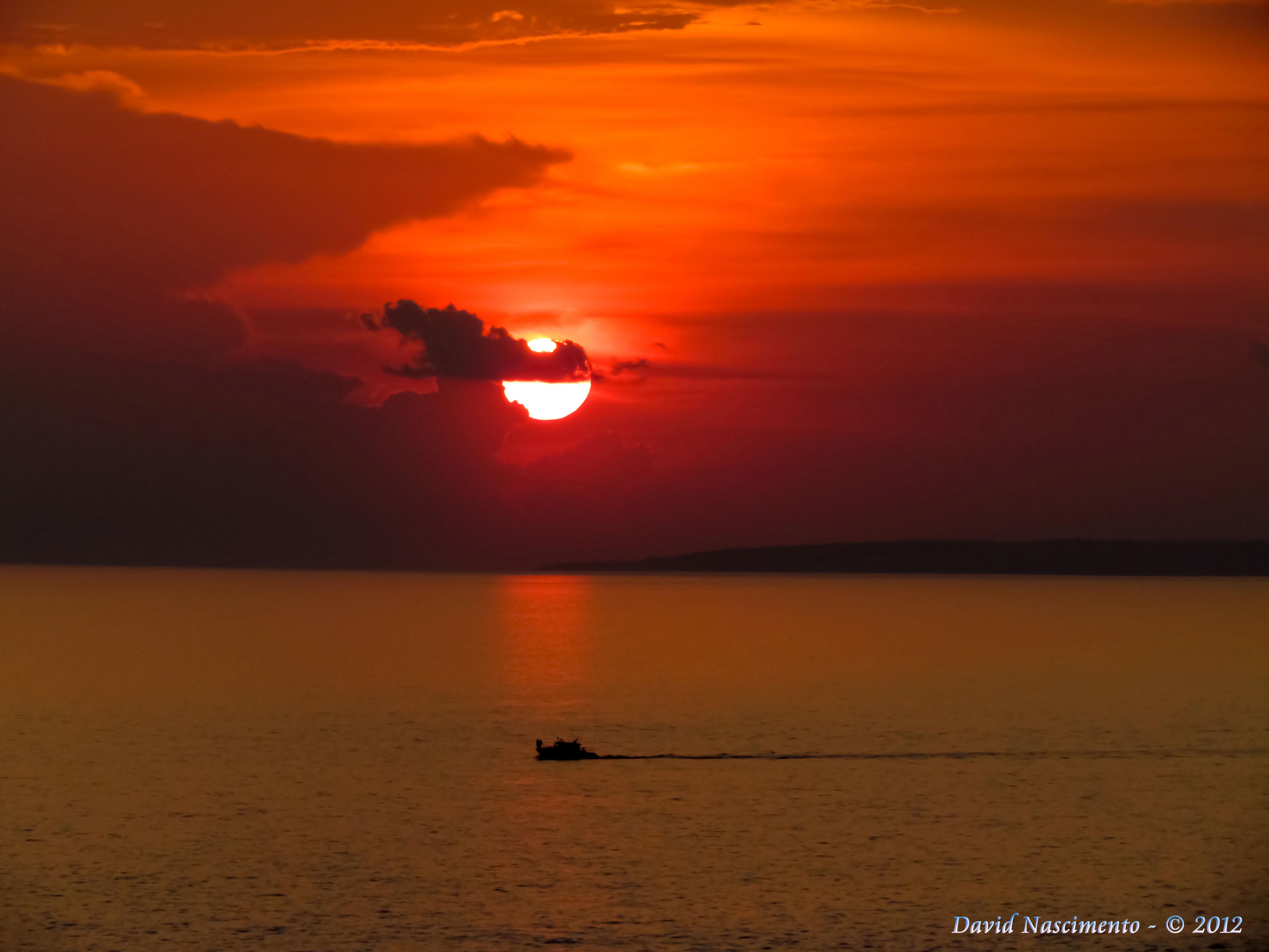 Pôr do sol no rio Negro. Foto: David Nascimento