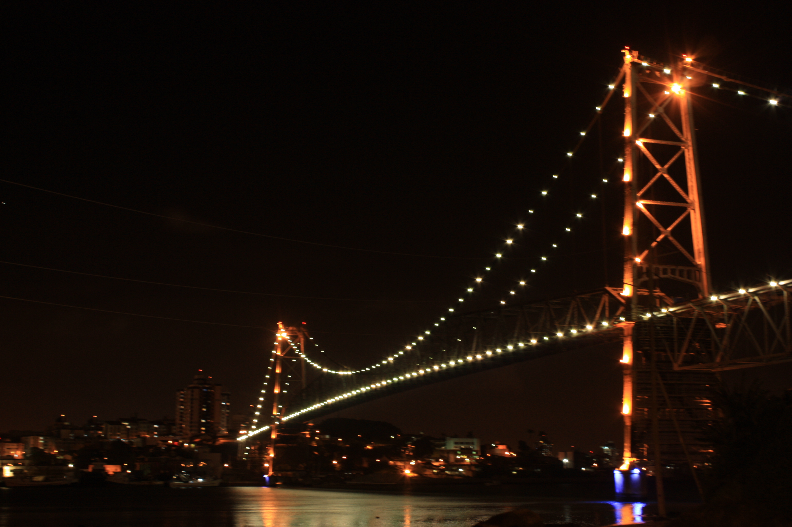 Ponte Hercílio Luz, em Florianópolis. Foto: Lucênio Zanoni