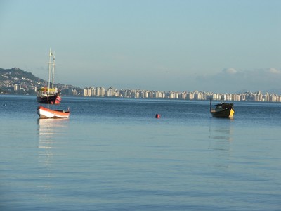 Praia de Sambaqui. Foto Andrea Mosqueta